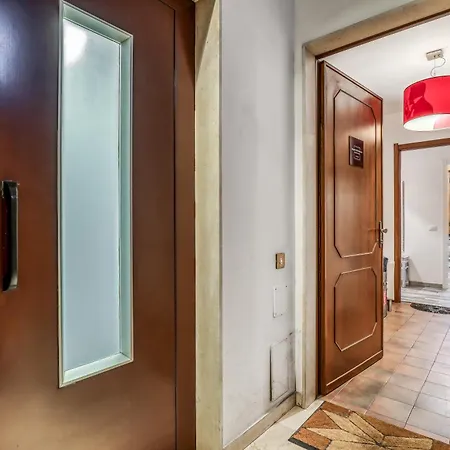 Angolo Stazione - Bilocale Ristrutturato Zona Stazione E Ospedali *